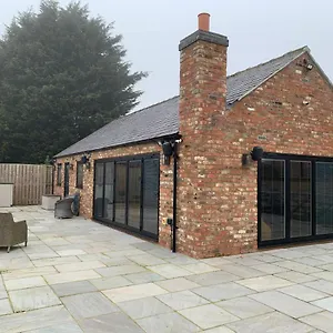 Luxury At Foot Of Yorkshire Wolds York